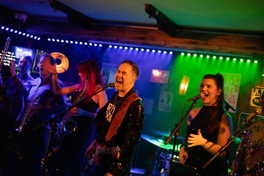 D’Lirious (Prince Tribute) live muziek in Leeuwarden